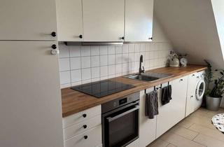 Wohnung mieten in Omptedastraße 23, 30165 Vahrenwald, Helle Dachgeschoßwohnung mit Einbauküche