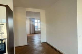 Wohnung mieten in 10435 Prenzlauer Berg, Lichtdurchflutete- stilvolle- Dachgeschosswohnung mit großer Terrasse in Prenzlauer Berg