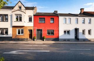 Haus kaufen in 53721 Siegburg, Vielseitiges Wohnhaus mit Garage und Zufahrt in Siegburg-Nord!