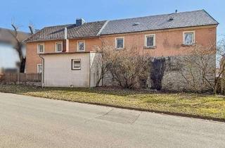 Bauernhaus kaufen in 95194 Regnitzlosau, Sanierung - Altes Bauernhaus mit Stall und Scheune sucht begabten Handwerker