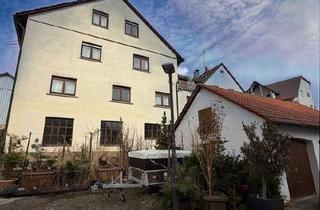 Einfamilienhaus kaufen in 71576 Burgstetten, Vermietetes Einfamilienhaus mit freiem Lager und zwei Garagen in ruhiger Ortslage von Erbstetten