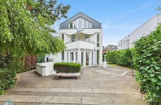 Villa kaufen in 53125 Ückesdorf, Repräsentative Stadtvilla | Architektur Ästhetik Eleganz | Nahe Klinikum Bonn