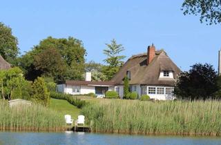 Villa kaufen in Eckernförder Straße, 24376 Kappeln, Reetvilla mit eigenem Schlei-Ufer