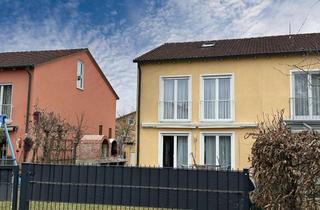 Haus kaufen in 93073 Neutraubling, Ein-/Zweifamilienhaus in Neutraubling