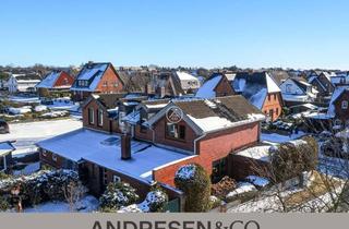 Doppelhaushälfte kaufen in 25980 Sylt, Doppelhaushälfte mit Potenzial in zentraler Lage von Westerland