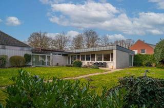 Haus kaufen in 46446 Emmerich, Emmerich: Freistehender Bungalow mit großem Garten oder möglichem zusätzlichem Baugrundstück