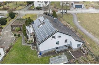 Einfamilienhaus kaufen in 78661 Dietingen, Freistehendes Ein- bis Zweifamilienhaus mit großem Grundstück und drei Garagen.