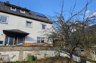 Doppelhaushälfte kaufen in 96242 Sonnefeld, Solide Doppelhaushälfte zum selbst verwirklichen!