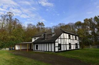 Einfamilienhaus kaufen in 47199 Baerl, Freistehendes Einfamilienhaus auf Riesengrundstück zwischen Duisburg Homberg und Baerl.