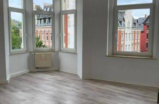 Wohnung kaufen in 08525 Plauen, Objekt-Nr.: 2226 - vermietete 2-Zimmer-ETW im 2.OG mit Eckbadewanne, Dusche, EBK, Abstellraum und Balkon in Plauen