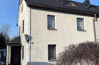 Doppelhaushälfte kaufen in Freiberger Str. 22, 09618 Brand-Erbisdorf, RESERVIERT! Gemütliche sanierungsbedürftige Doppelhaushälfte mit Pool, Garagen und großem Garten