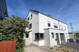 Haus mieten in 71088 Holzgerlingen, Holzgerlingen DHH - attached single family house! Available
