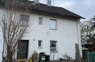 Einfamilienhaus kaufen in 90607 Rückersdorf, Sanierungsbedürftige Doppelhaushälfte mit großem Garten und viel Gestaltungspotenzial