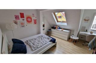 Wohnung kaufen in 73728 Esslingen, Gepflegte 4-Zi.-Wohnung in charmantem Altbau, ruhige + zentrale Lage, EBK, TL-Bad