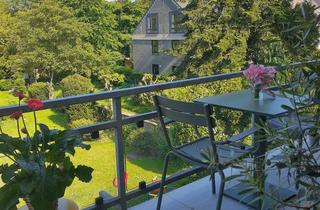 Wohnung kaufen in 40549 Heerdt, Provisionsfrei - schöne Dachgeschoss-Maisonette-Wohnung mit Balkon in Alt-Heerdt, 250 m zum Rhein