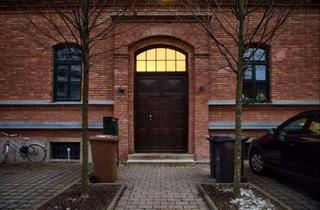 Wohnung mieten in Fritz-Hintermayr-Straße, 86159 Antonsviertel, Charmante 2-Zimmer-Dachgeschosswohnung im Antonsviertel