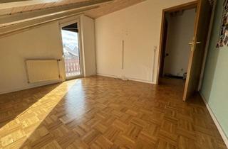 Wohnung mieten in Maichinger Straße 45, 71120 Grafenau, Modernisierte Wohnung mit drei Zimmern sowie Balkon und Einbauküche in Grafenau