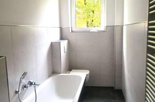 Wohnung mieten in Dorotheenstraße, 39218 Schönebeck, WIR SANIEREN! Attraktive 3-Raum-Wohnung mit Balkon