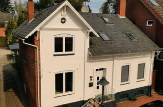Haus kaufen in 24214 Gettorf, Im Auftrag: Haus mit Einlieger-Whg. in zentr. Lage von Gettorf – Doppelcarport, Werkstatt und Garten