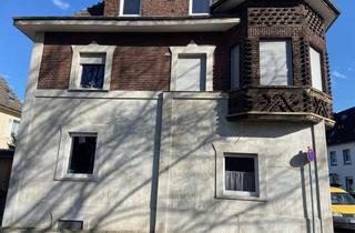 Haus kaufen in Tiergartenstraße 100, 46485 Wesel, Großzügiges Haus 2- WE 340m² mit Bauplatz und Garage in Wesel