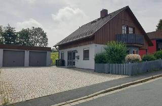 Haus mieten in Schneebergstraße 22, 95145 Oberkotzau, Gepflegtes 4-Zimmer Einfamilienhaus mit Garage und großem Garten