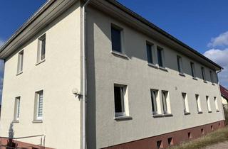 Anlageobjekt in 98587 Steinbach-Hallenberg, Attraktives Mehrfamilienhaus mit Entwicklungspotenzial – solides Investment mit Ausbaureserve
