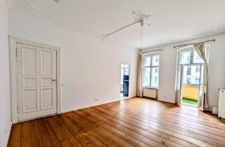 Wohnung kaufen in Straßmannstraße 5, 10249 Berlin, Berlin - Berlin-Friedrichshain: Helle 2-Zimmer Altbauwohnung mit Balkon, Stuck & Dielen in begehrter Kiezlage