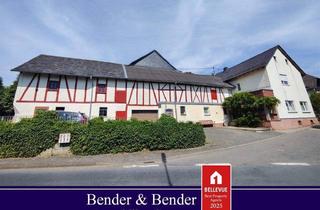 Bauernhaus kaufen in 57610 Altenkirchen, Altenkirchen - Landwirtschaftliches Anwesen mit Stall, Scheune und Paddock zur Pferdehaltung!