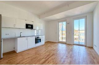 Wohnung kaufen in Osnabrücker Straße 27, 10589 Berlin, Berlin - Großzügige 2-Zimmerwohnung mit 2 Balkone