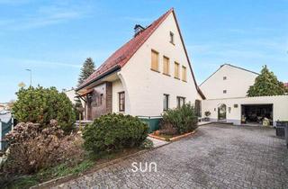 Einfamilienhaus kaufen in 65451 Kelsterbach, Kelsterbach - CHARMANTES EINFAMILIEN-ECKHAUS mit großem Grundstück, nah am Main - mit viel Potenzial