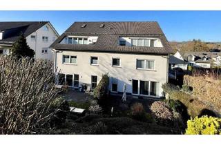 Wohnung kaufen in 57462 Olpe, Olpe - Helle Dachgeschosswohnung mit sonniger Loggia und Garage