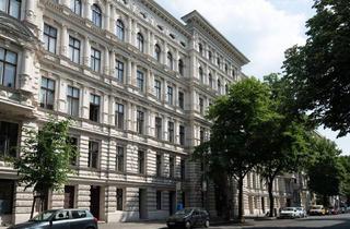 Wohnung kaufen in Großbeerenstraße 56B, 10965 Berlin, Berlin - Komfortabel und modern - 2-Zimmer-Altbauwohnung im denkmalgeschützten Riehmers Hofgarten