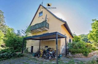 Mehrfamilienhaus kaufen in 70569 Stuttgart, Stuttgart - Privates Idyll auf 1.600?m² - Mehrfamilienhaus mit Garagen, Stellplätzen & viel Potenzial
