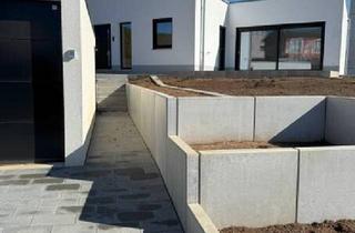 Haus kaufen in Matthias-Grünewald-Ring 4, 97422 Schweinfurt, Schweinfurt - Stilvoller Flachdachbungalow