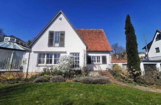 Einfamilienhaus kaufen in 34431 Marsberg, Marsberg - Großzügiges Einfamilienhaus mit Wintergarten, Kaminzimmer, Sauna und gewachsenem Garten in Marsberg