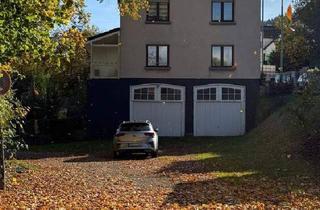 Haus kaufen in 66693 Mettlach, Mettlach - Freistehendes Zweifamilienhaus mit 4 Garagen in sonniger, ruhiger Wohnlage in Mettlach!