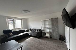 Wohnung kaufen in Bogenstraße 8, 90459 Nürnberg, Nürnberg - Zwei nebeneinanderliegende, frisch sanierte 2-Zimmer-Wohnungen auf gleicher Etage im Süden Nürnbergs