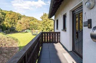 Doppelhaushälfte kaufen in 59846 Sundern, Sundern / Hachen - Schöne Doppelhaushälfte in ruhiger Randlage unterhalb der Burg in Sundern-Hachen!