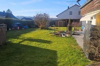 Haus kaufen in 88370 Ebenweiler, Ebenweiler - Schönes Dreifamilienhaus mit Doppelgarage und Stellplätzen in toller Lage in Ebenweiler