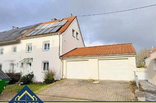 Doppelhaushälfte kaufen in 66740 Saarlouis, Saarlouis - Doppelhaushälfte in Saarlouis-Vogelsang mit Doppelgarage und schönem Grundstück zu verkaufen