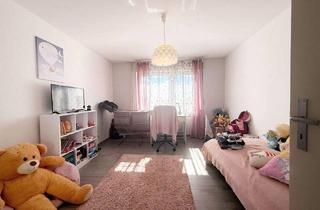 Wohnung kaufen in 69115 Heidelberg, Heidelberg - Bezugsfreie 2 ZKB mit Balkon in verkehrsgünstiger Lage | Großteils modernisiert | Fernwärme Heizung