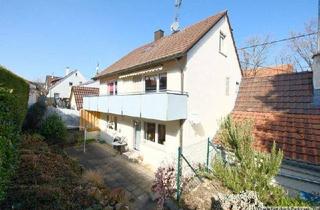 Haus kaufen in 70825 Korntal-Münchingen, Korntal-Münchingen - 2-Familienhaus mit pflegeleichtem Terrassen-Garten und Platz unter dem Dach