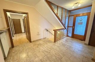 Mehrfamilienhaus kaufen in 37688 Beverungen, Beverungen - Mehrfamilienhaus mit Doppelgarage in Beverungen-Blankenau