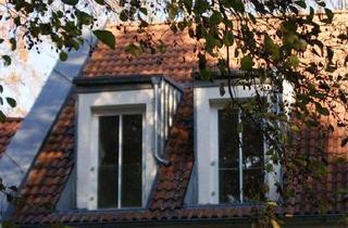 Wohnung kaufen in 15569 Woltersdorf, Woltersdorf - DACHGESCHOSS IM GRÜNEN - bezugsfrei - eigen- und feriengeeignet