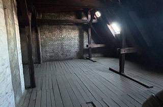 Wohnung kaufen in Weserstraße 77, 12059 Berlin, Berlin - Dachgeschoss-Rohling mit Baugenehmigung im Weserkiez