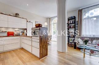 Wohnung kaufen in 79104 Freiburg, Freiburg im Breisgau - St. Urban - Traumwohnung in Traumlage