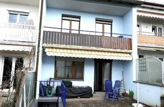 Reihenhaus kaufen in 70499 Stuttgart, Stuttgart - REIHENHAUS mit 5 12 Zimmern auf 120 qm,Terrasse, Balkon & kleinem Garten in STUTTGART-WEILIMDORF