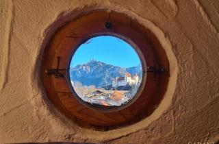 Wohnung kaufen in 87629 Füssen, Füssen - Großzügige Dachgeschoss-Wohnung mit ausgebautem Dachspitz & Gemeinschaftsgarten