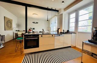 Wohnung kaufen in 85049 Ingolstadt, Ingolstadt - Stilvolle, komplett sanierte 3,5 ZKB, ca. 125 qm, Balkon, BULTHAUPTKÜCHE, ruhige Lage IN Altstadt