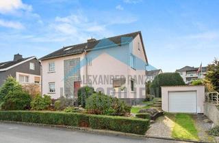 Haus kaufen in 34253 Lohfelden, Lohfelden - Großzügiges Zweifamilienhaus mit viel Platz in zentraler Lage von Lohfelden!